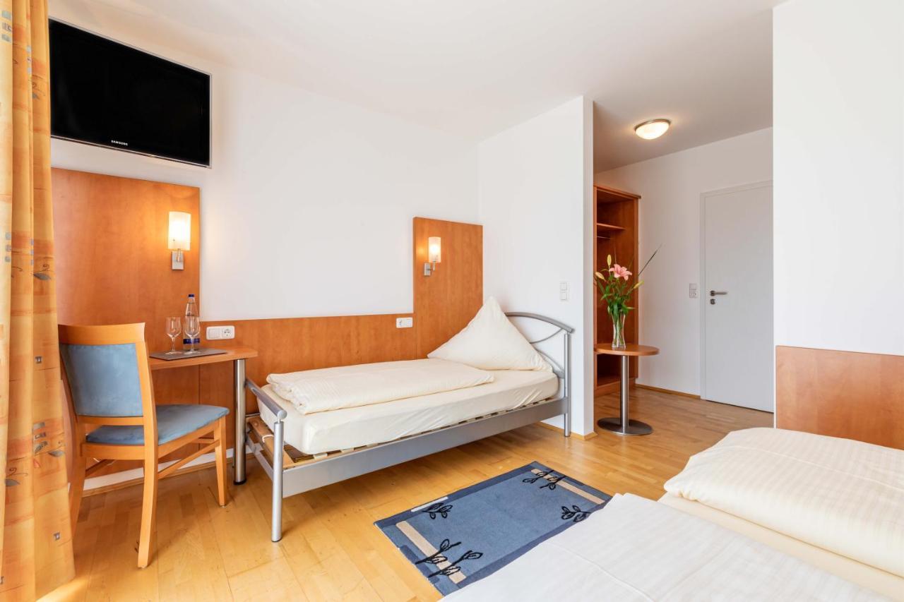 Gasthaus Hotel Ostermeier Attenkirchen Eksteriør bilde