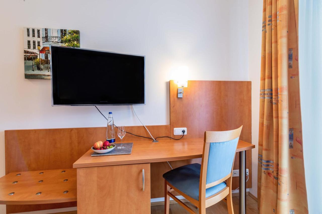 Gasthaus Hotel Ostermeier Attenkirchen Eksteriør bilde