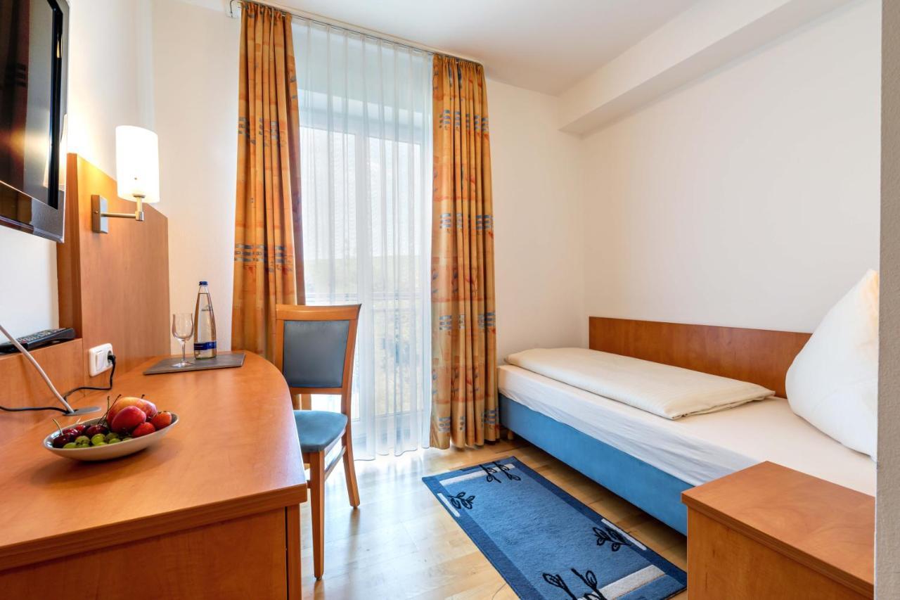 Gasthaus Hotel Ostermeier Attenkirchen Eksteriør bilde
